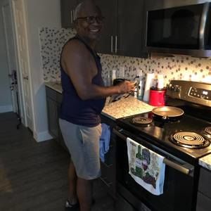 Meet your Posher, Miryam